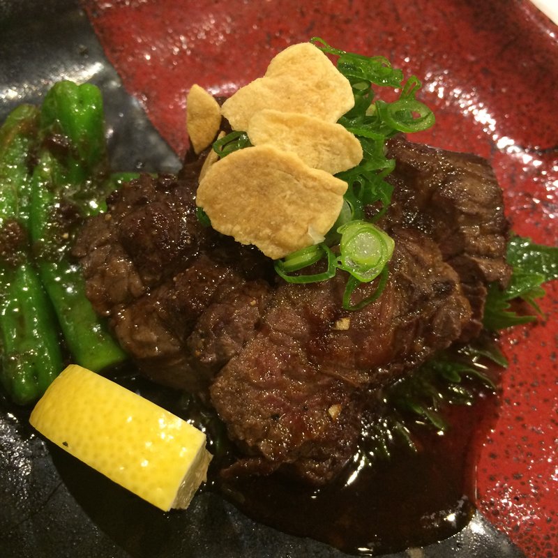 くじらステーキ(すし和食のお店田まい （たまい）)