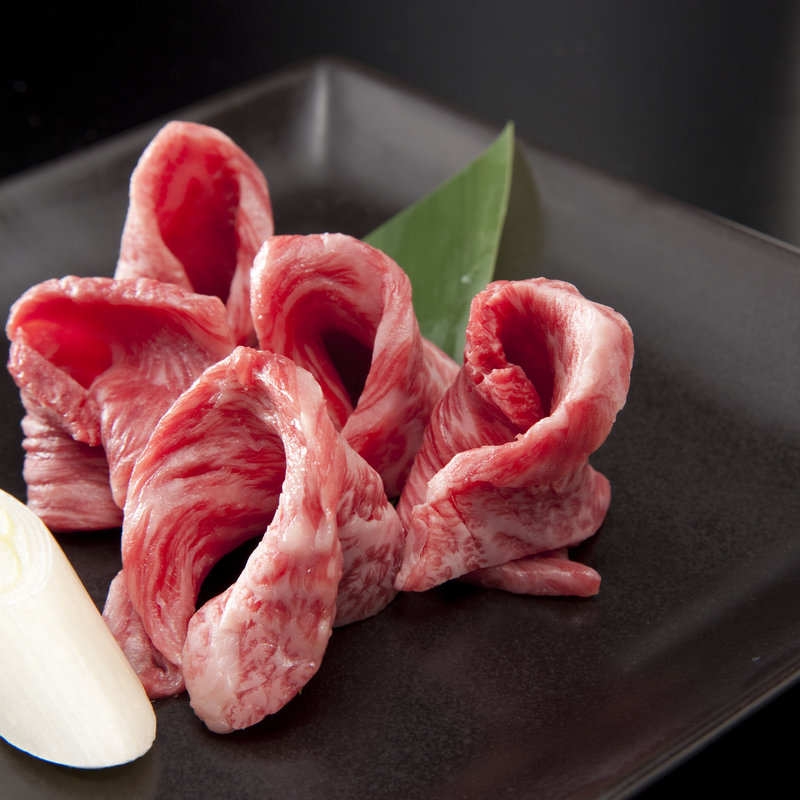 スジ肉(仁 （ジン）)