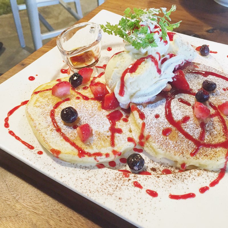 ベリーのパンケーキ(3rd.Cafe)