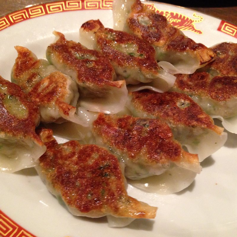 ジャンジャン餃子(タイガー餃子会舘 中目黒店)