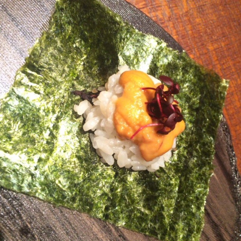 雲丹の手巻き（2貫）(SAMWELL'S)