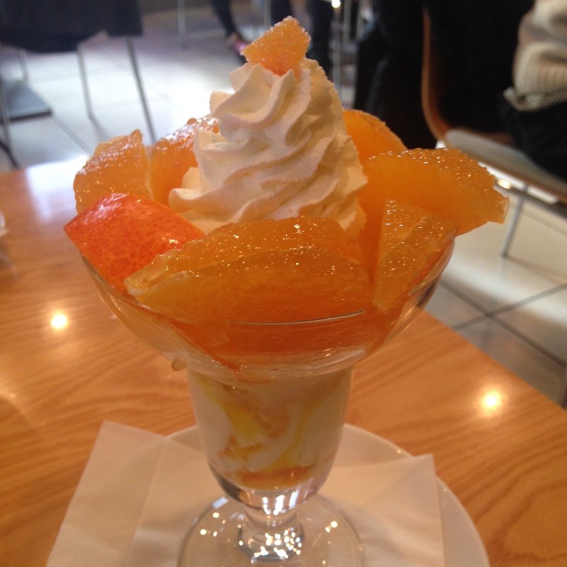 紅まどんなのパフェ(フルーツパーラーゴトー )