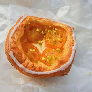 金環とクリームチーズのデニッシュ(ユヌクレ (uneclef))