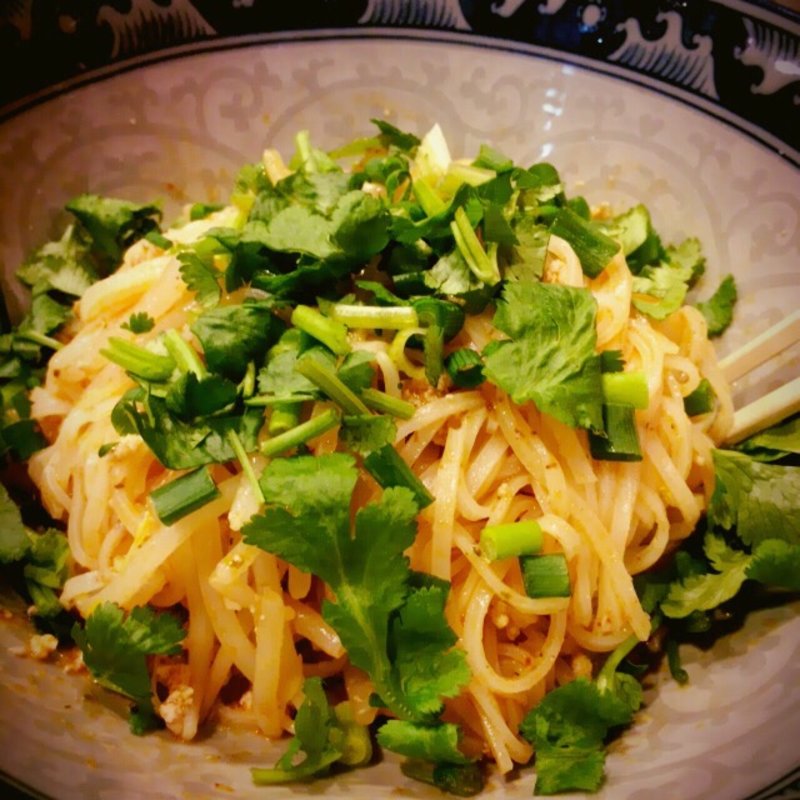 センレクトムヤムヘン(タイ屋台料理ヌードル＆ライス TUKTUK （タイヤタイリョウリヌードルアンドライス トゥクトゥク）)