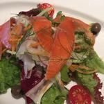 Mixed Leaves salad with Salmon (フィフティワンクラブ オールデイダイニングバー （fifty-one All-day dinin＆bar）)