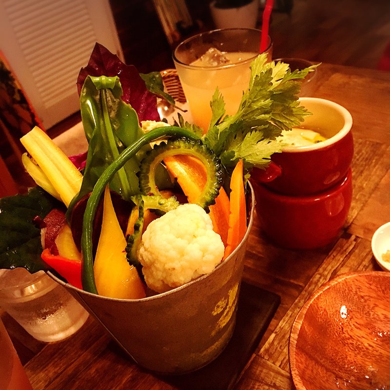 島野菜のバーニャカウダ(RE HALLOW BEACH リハロウビーチ)
