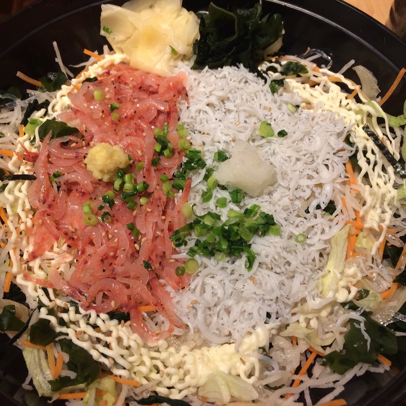 釜揚げしらす生桜えび丼(とびっちょ 本店)