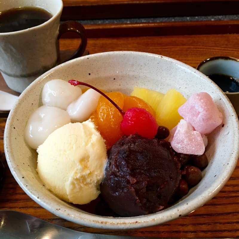 クリーム白玉あんみつ(甘味処 一六三坊)