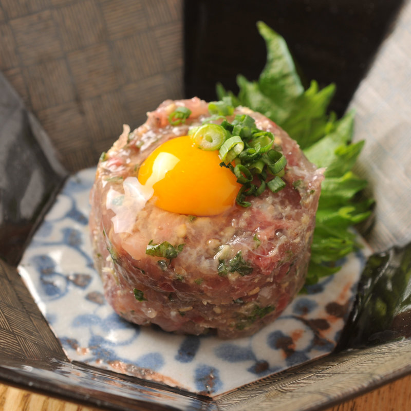 マグロのタタキユッケ(夜ばなし)