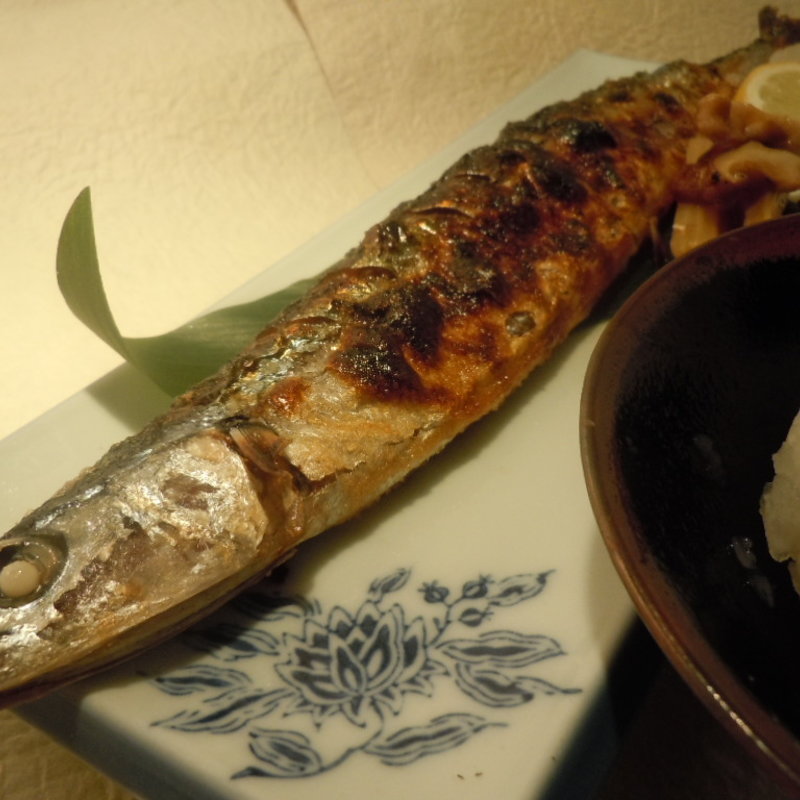 秋刀魚の炭火焼き(樂旬堂 坐唯杏 （ザイアン）)