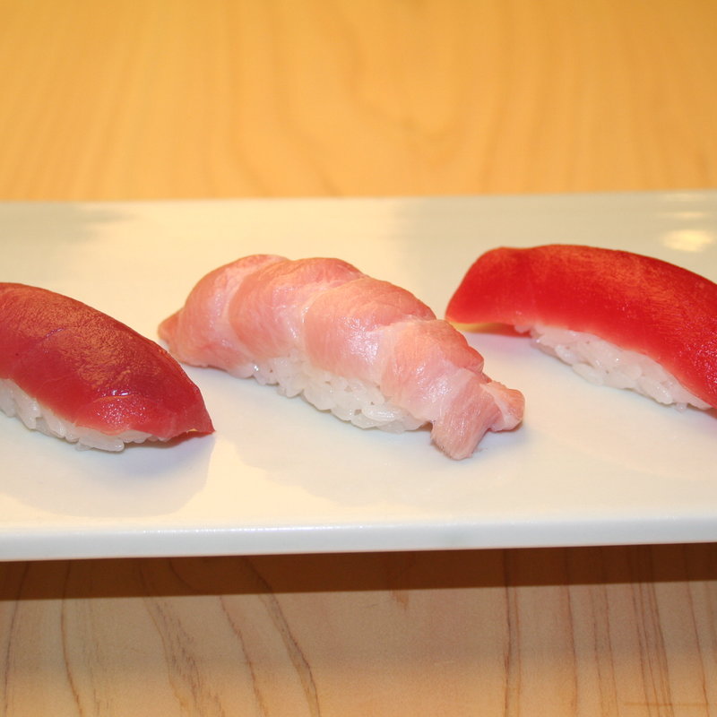 マグロの三貫盛(蔵六鮨 三七味)