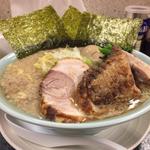 よくばり醤油豚骨ラーメン(横浜らーめん　山田家  )