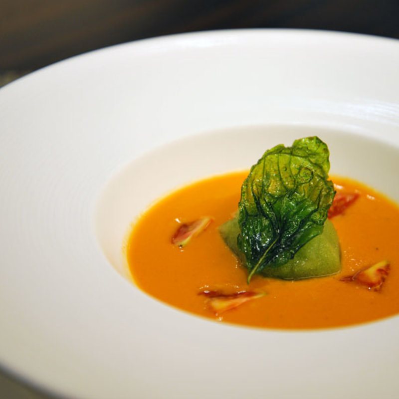 バジルアイス　カボチャのス－プ仕立て(a la louche -ア・ラ・ルーシュ-)
