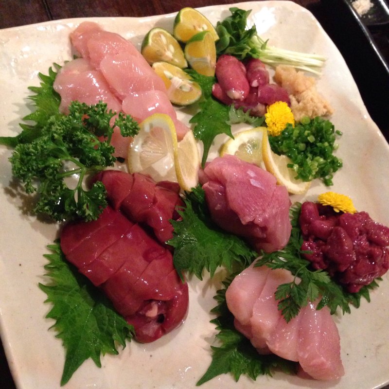 夕引き鳥の刺身 6種盛り(地鶏ダイニングごゆるり庵 南森町店)