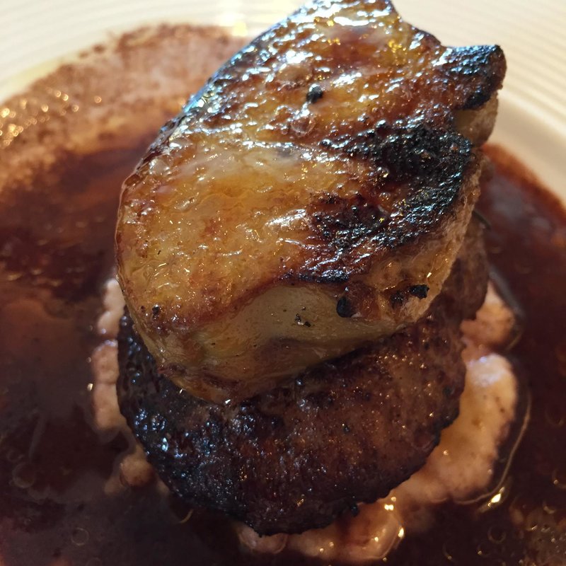 フォアグラハンバーグ ～ロッシーニ風～(Papillonnage en iris)