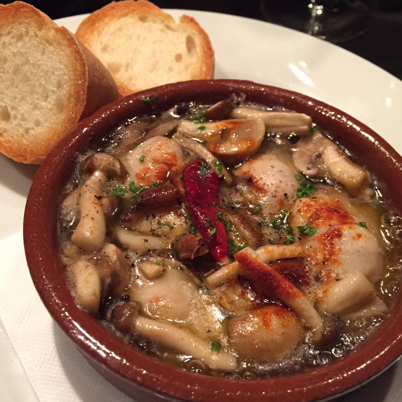 牡蠣のアヒージョ(のみくい処 ばる)