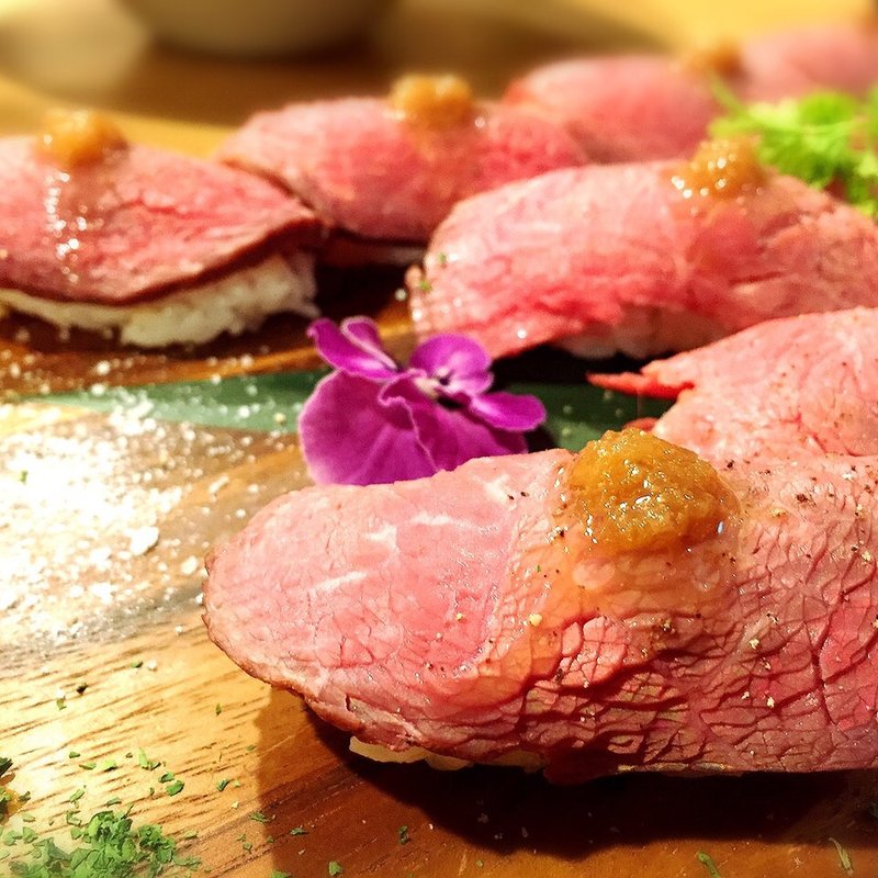 ローストビーフの肉寿司