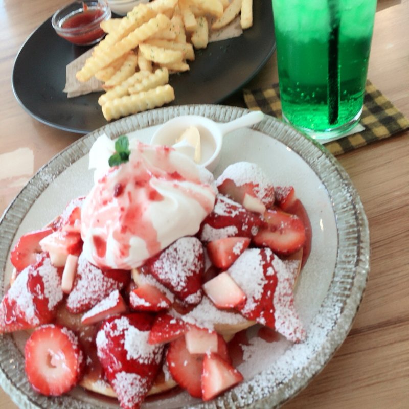 イチゴパンケーキ(MaHaLo)