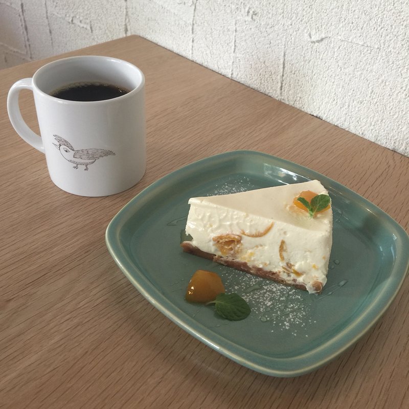 珈琲・レアチーズケーキ(ヨダか)