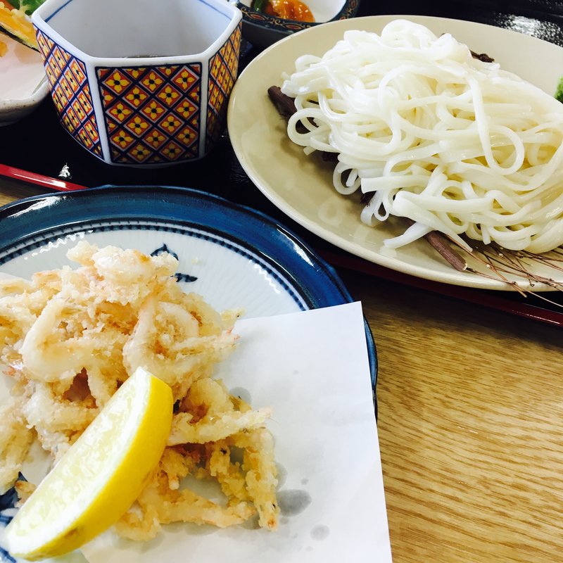 氷見うどんと白えび唐揚げ(新湊きっときと市場 )
