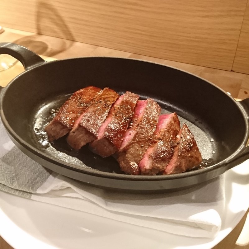 あか牛のステーキ 150g(ユーゴ・デノワイエ 恵比寿店 （HUGO DESNOYER）)