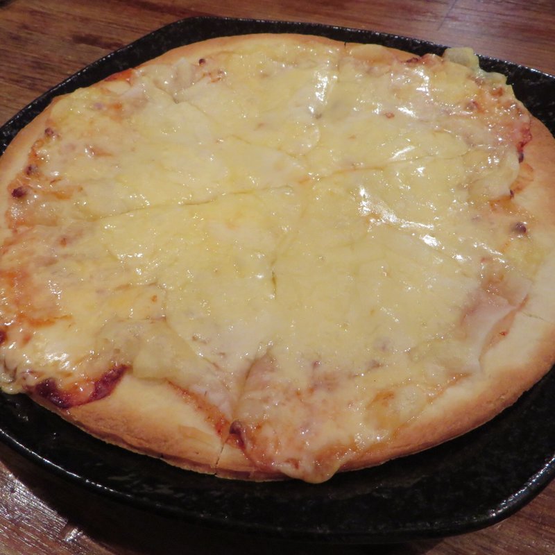 酒盗ピザ(鍋屋　ひろじ )