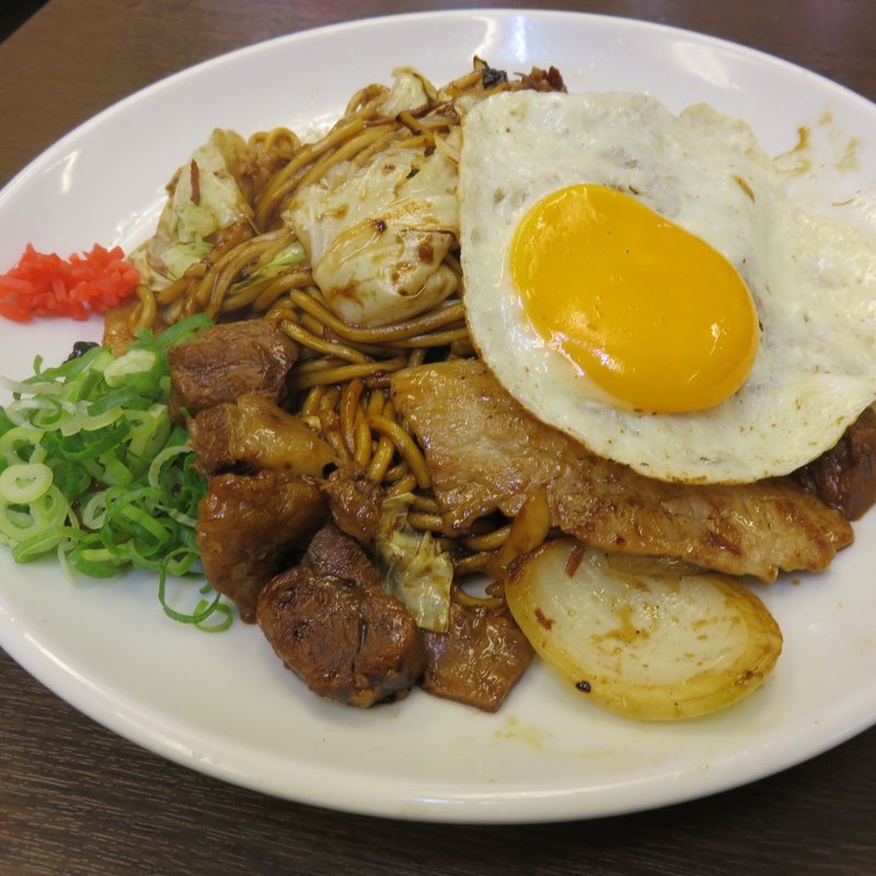 牛すじ＆厚切り豚焼きそば(しらんがな )