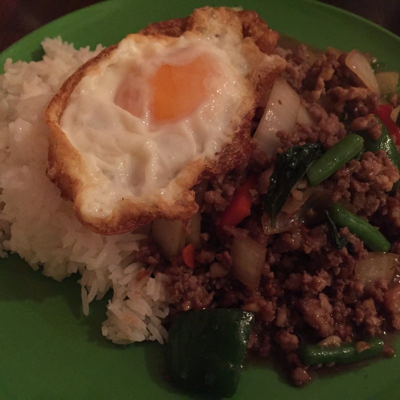 パットガパオムー(タイ食堂 カオチャイ)