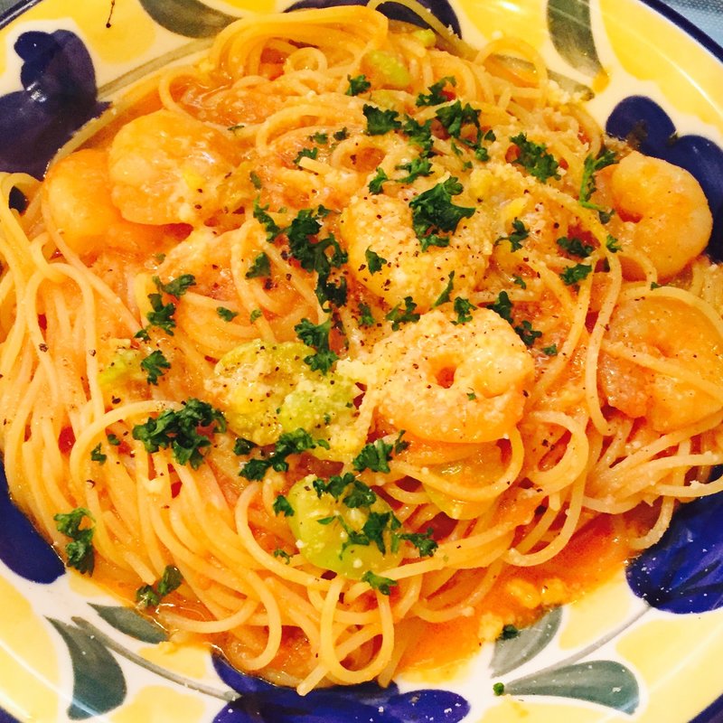 海老と空豆のトマトクリーム(大衆イタリア食堂アレグロつかしん店)