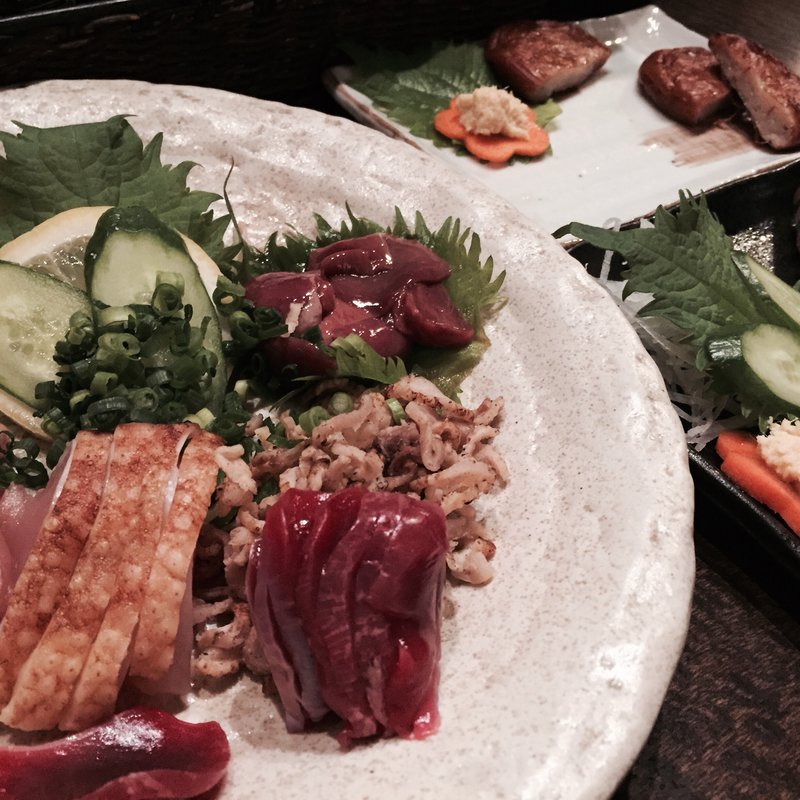 鳥刺身盛り合わせ(きばいやんせ)