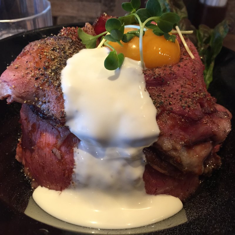 ローストビーフ丼大盛り(神保町食肉センター )
