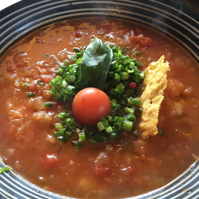 トマトラーメン（麺はパスタの新感覚！）(イタリア小僧 )