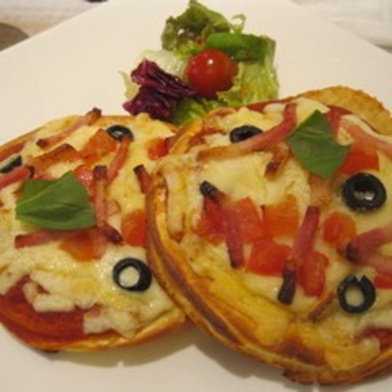 ピザパンケーキ(カフェ　ド　ヴォアラ （Cafe de Voila【旧店名】ヴォアラカフェ）)