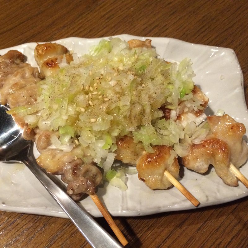 ねぎドカ盛り（ひなトロぼんじりせせり）(やきとり家すみれ 蒲田店 )