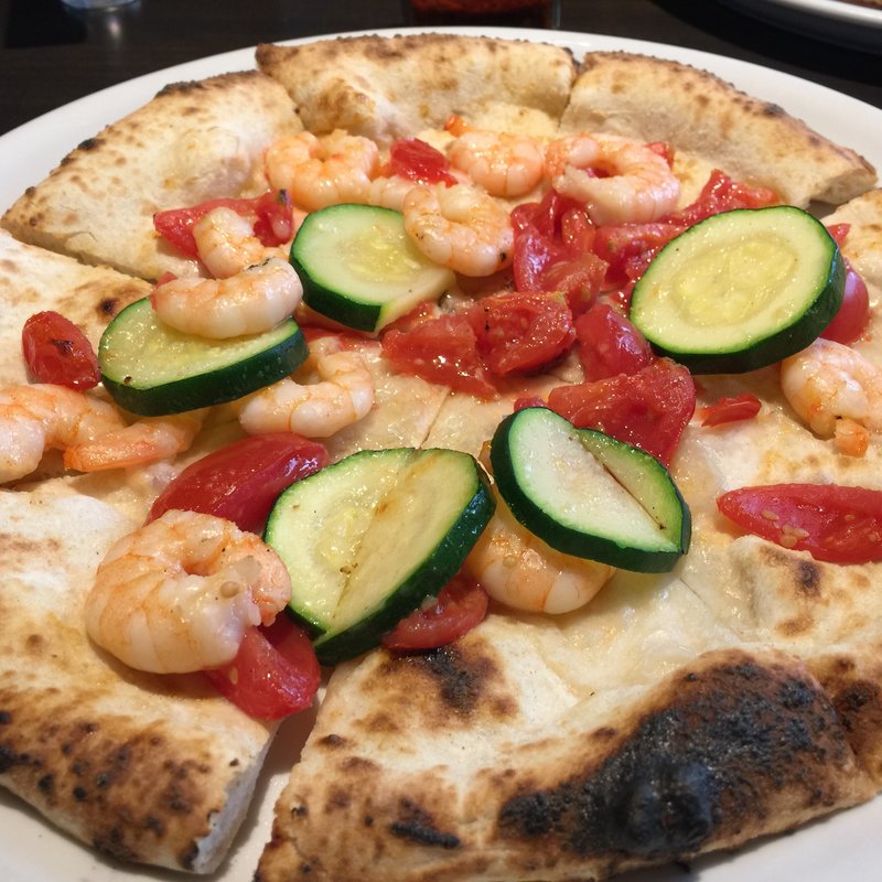 エビとズッキーニのピザ(ダニエルズソーレ )