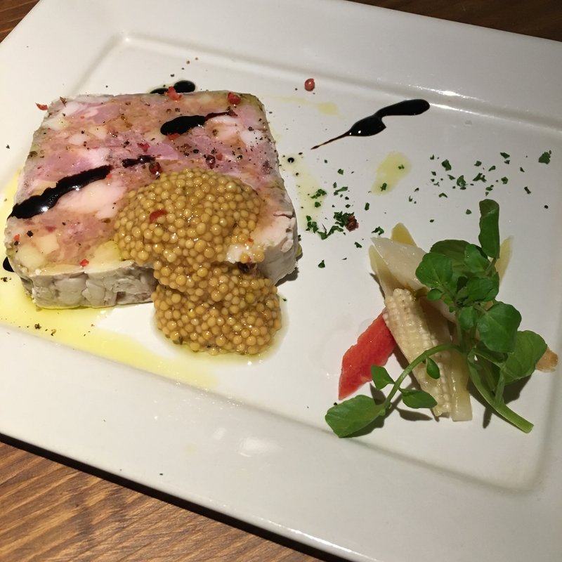 泉州犬鳴豚の田舎風パテ(炭火焼バール Banquet （スミビヤキバール バンケット）)