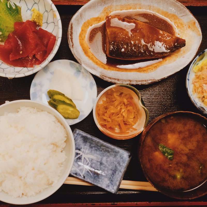 スペシャルランチ(鯖の味噌煮と中落ちマグロ)(志乃ぶ （しのぶ）)