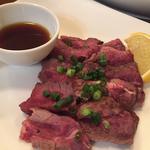 牛の炙り焼き