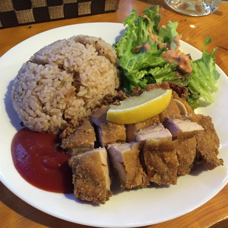 フライドチキン,ライス&ピーズ(グッドウッドテラス)