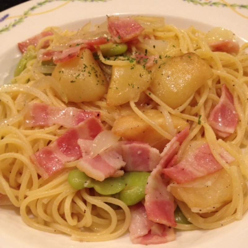 ソラマメとベーコンのパスタ(カフェレストランすいごう)