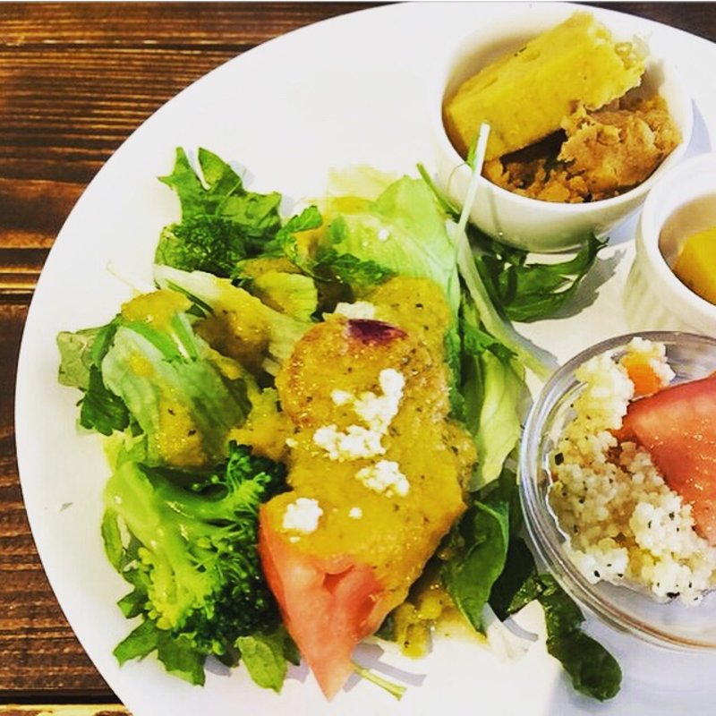 オリエンタルスープカレー（前菜）(世田谷クミン)