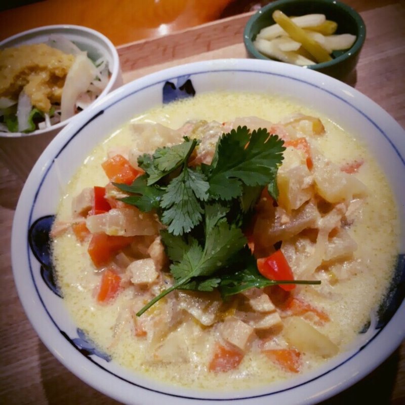 グリーンカレーにゅうめん(サラダ、お茶付き)(tea room Te'sala)