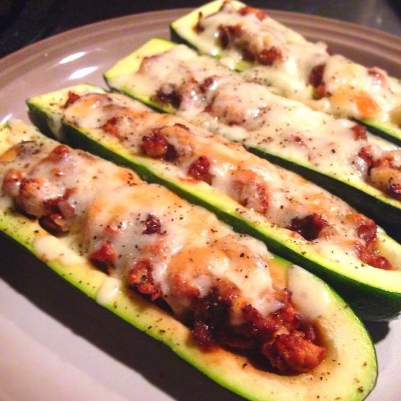 チーズミートのズッキーニボート(Pon de bar HEJIRA)