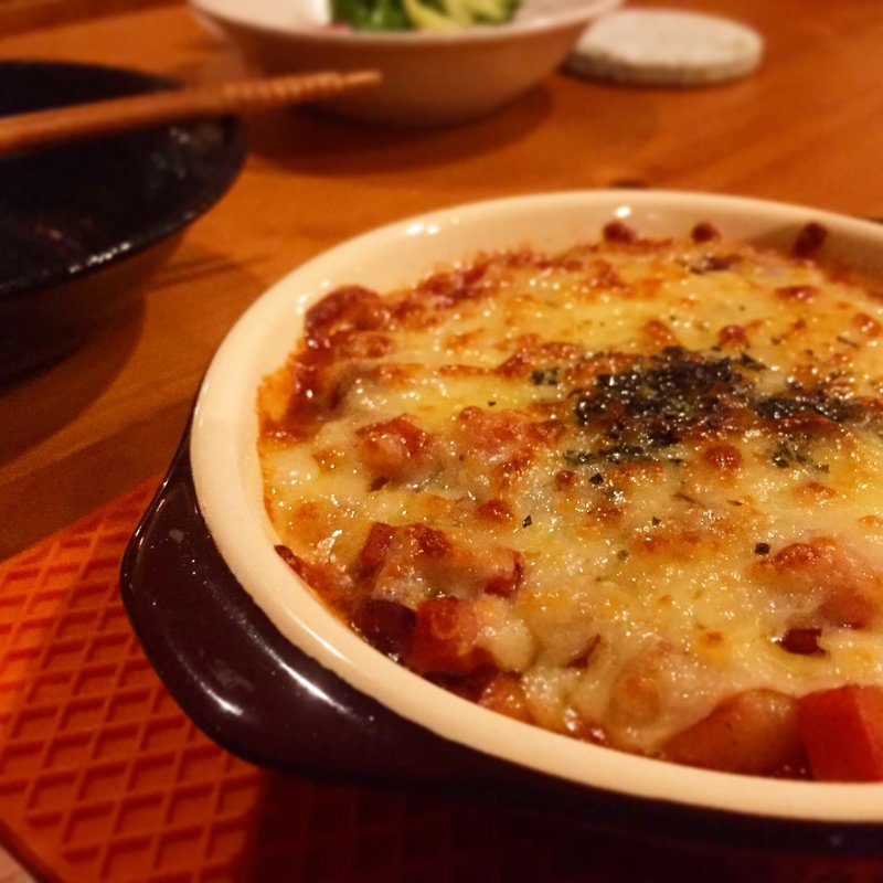 チリコンカンのチーズ焼き(Pon de bar HEJIRA)