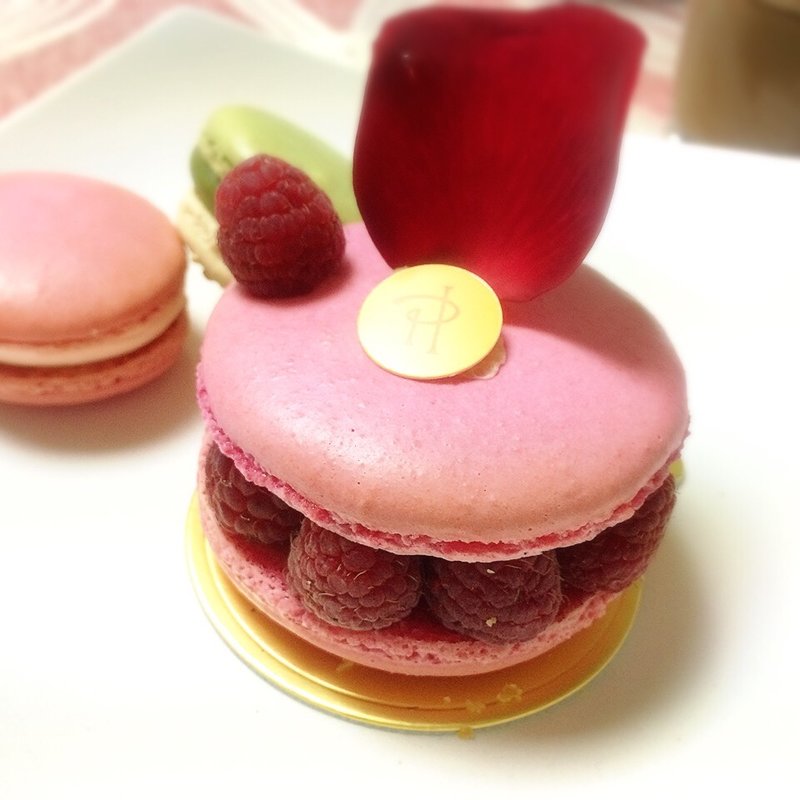 イスパハン(ピエール・エルメ・パリ ブティック ザ・リッツ・カールトン京都 （PIERRE HERME PARIS）)