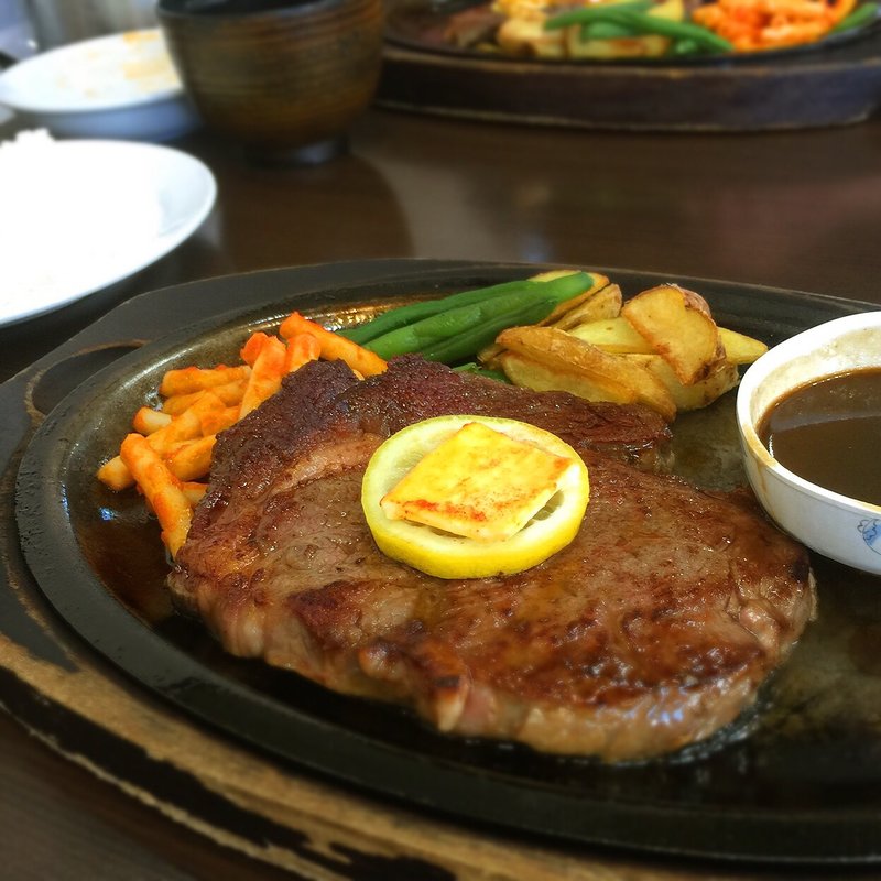 金ときステーキライス（牛ロース） アメリカ産200g(金とき 池田店 )