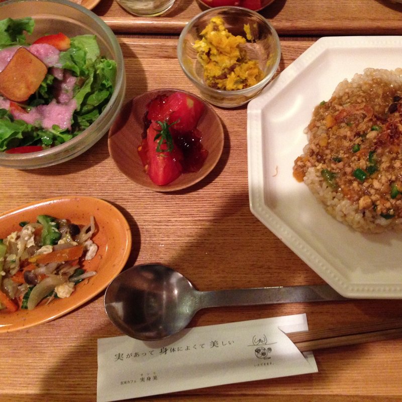 豆腐入り玄米和風カレー(玄米カフェ実身美sangmiサンミ梅田店)