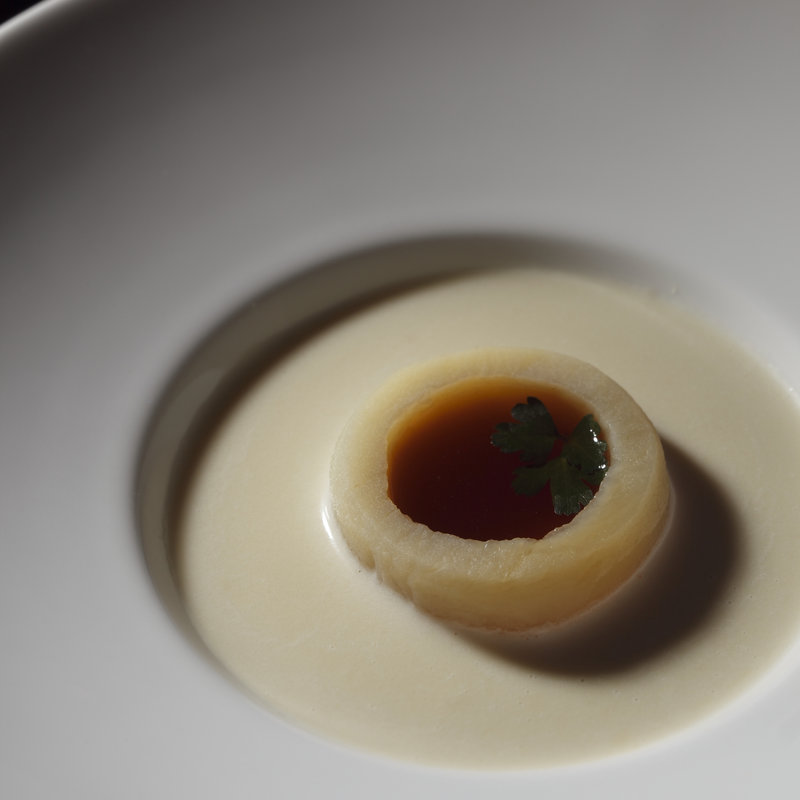 洋梨のコンポート(芦屋山手倶楽部)