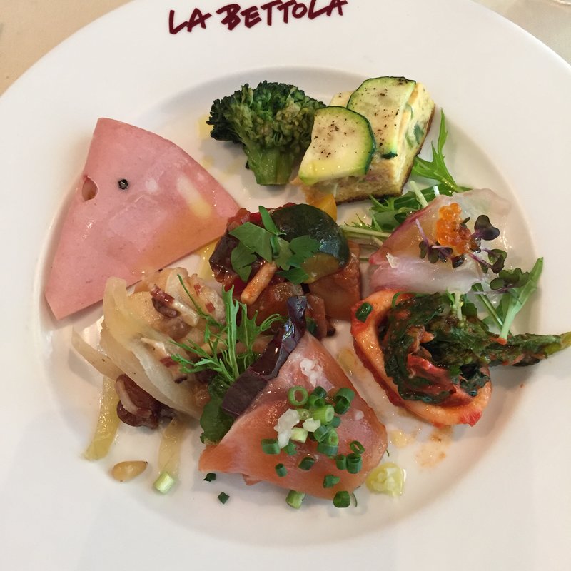 前菜盛り合わせ(ラ・ベットラ・ダ・オチアイ)