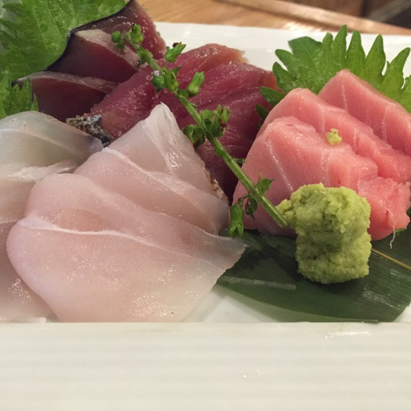 お通し(刺身3点盛り)(鰓呼吸 大宮一番街)